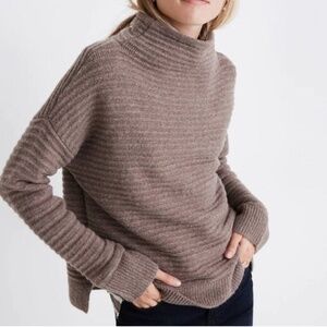 Madewell Belmont Mockneck Sweater in Coziest Yarn Brown